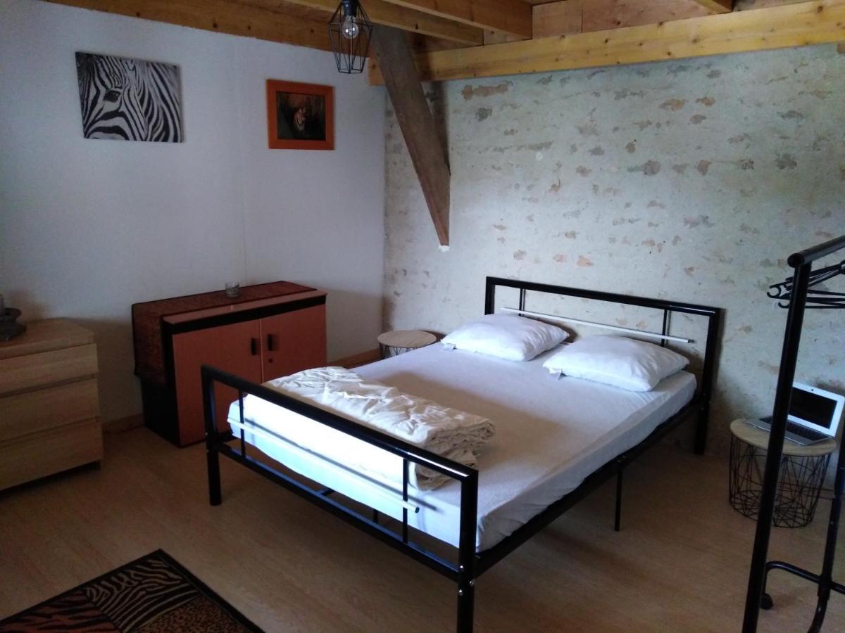 Вилла La Mini Ferme De Maelou Sermaises Экстерьер фото