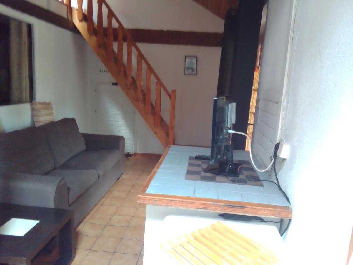 Вилла La Mini Ferme De Maelou Sermaises Экстерьер фото